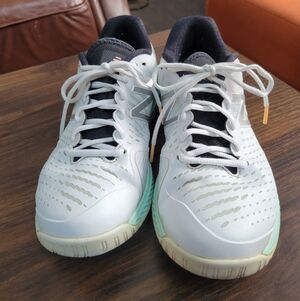 New Balance 796 V2 Hard Court Tennis Shoes Womens Size 9.5 Activewear Sporty